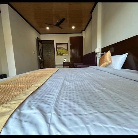 Hotel 7 Heavens Массури Экстерьер фото
